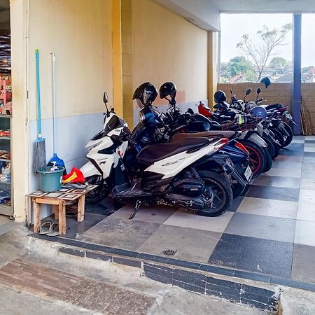 Malibu Syariah Bogor Redpartner Hotel Exterior foto