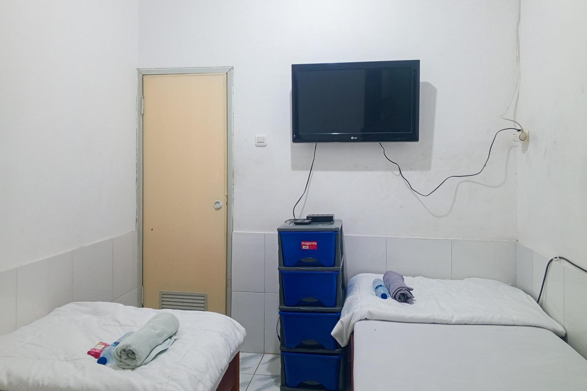 Malibu Syariah Bogor Redpartner Hotel Exterior foto