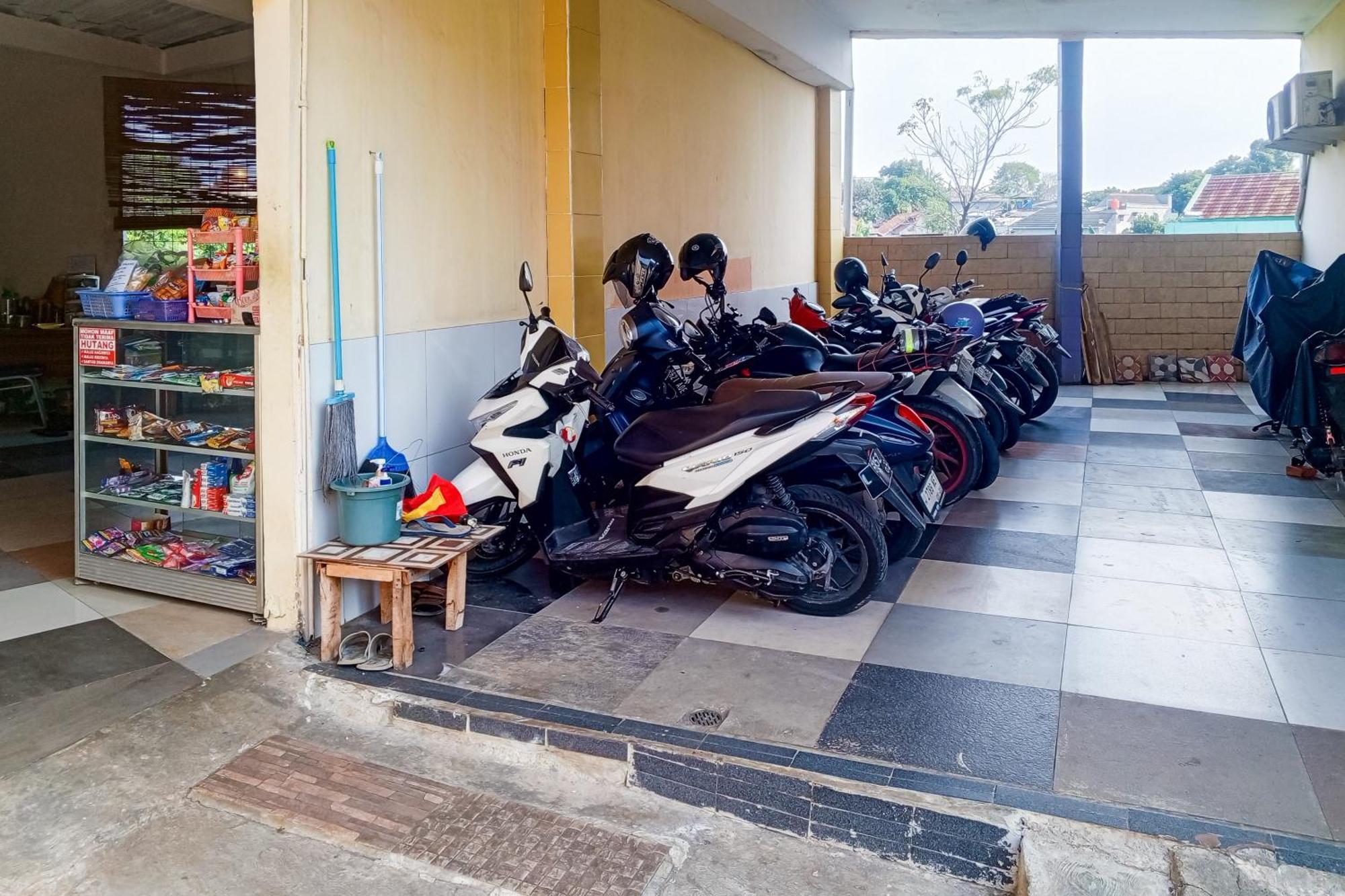 Malibu Syariah Bogor Redpartner Hotel Exterior foto